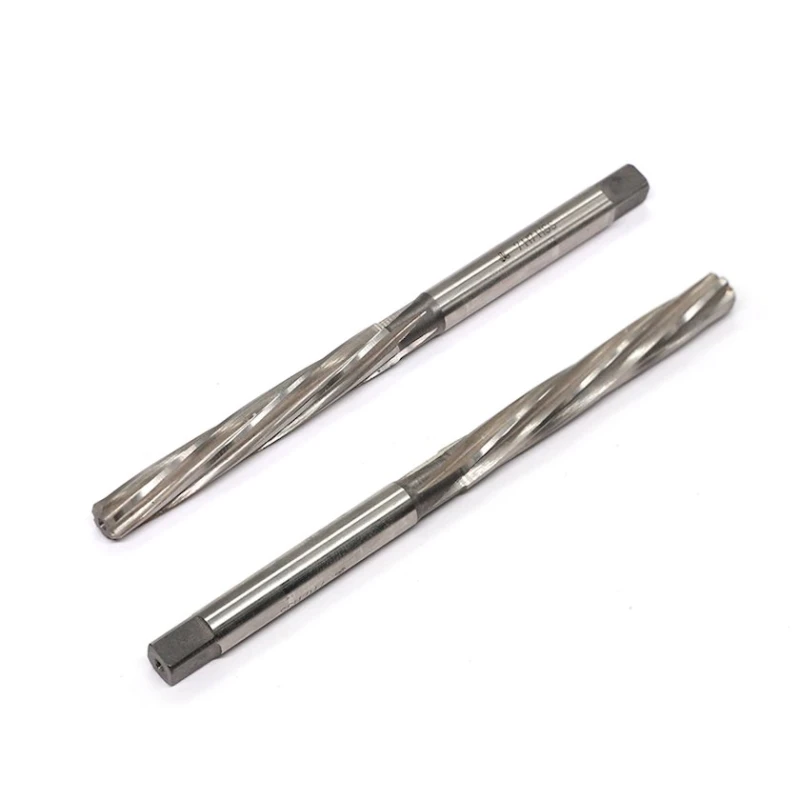 Метчик ручной Makina Takım B00301010700 HSS DIN206 L - RN H7, 7 мм Метчик ручной Makina Takım B00301010700 HSS DIN206 L - RN H7, 7 мм