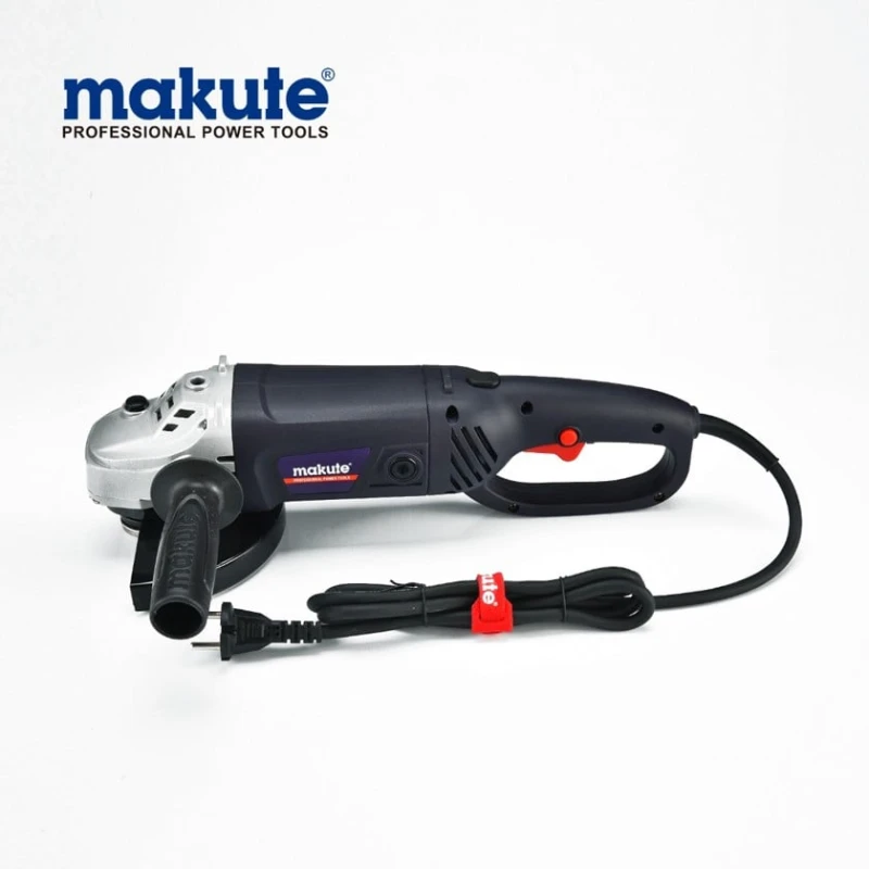 Электропила Makute RS122