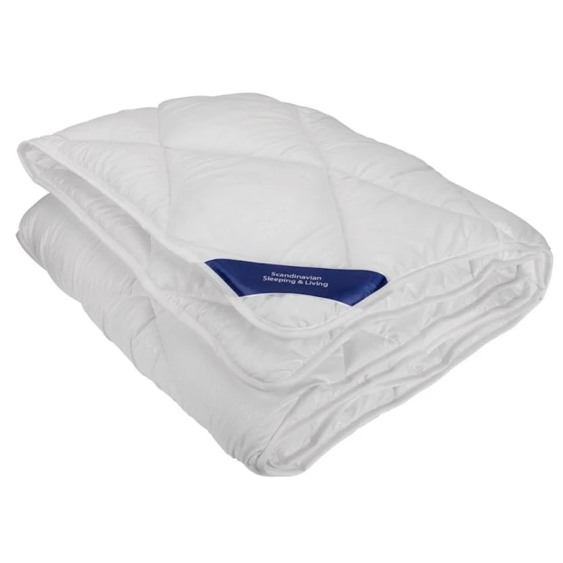 Yorğan JYSK Ulvik 4134689, 240x220 sm, avrostandart, poliester/silikonlaşdırılmış spiralvari içi boş lif/poliester/mikrofibra, ağ