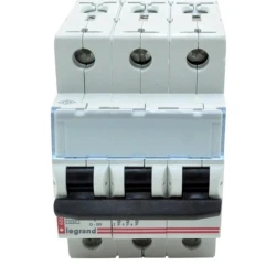 Автоматический выключатель Legrand 403344 3X25 C