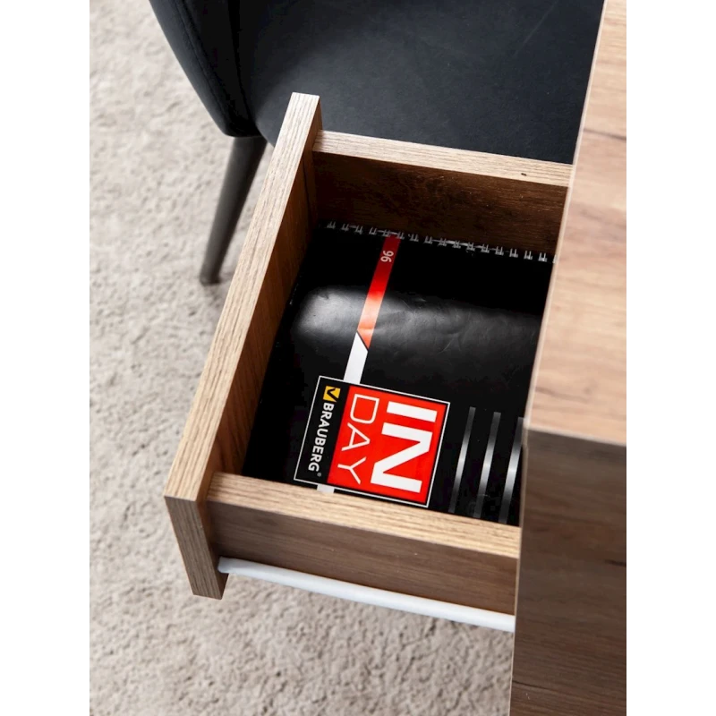 Компьютерный стол Letta Votan, 75х45х90 см, ЛДСП, бежевый Компьютерный стол Letta Votan, 75х45х90 см, ЛДСП, бежевый