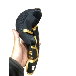 MMA əlcəyi. Qara/qızılı