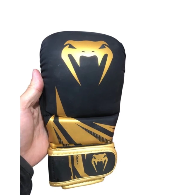 MMA əlcəyi. Qara/qızılı