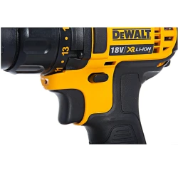 Дрель-шуруповерт DeWALT DCD780