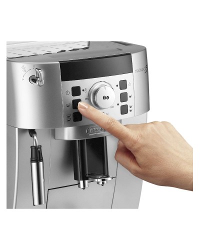 Qəhvə maşını DeLonghi Magnifica S ECAM22.110.SB