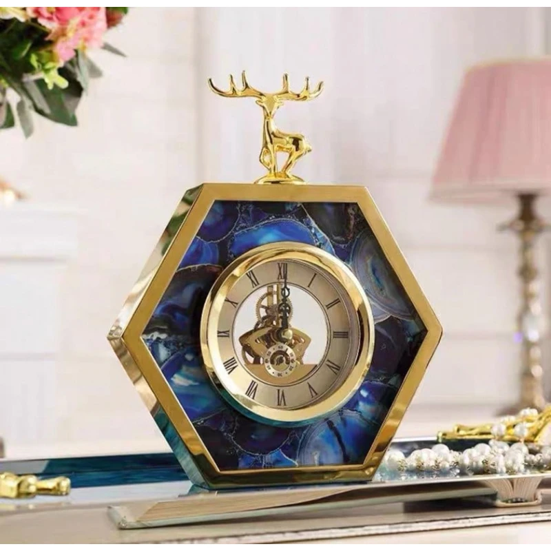 Золотые металлические маятниковые настольные часы. 838rj_38j Золотые металлические маятниковые настольные часы. 838rj_38j