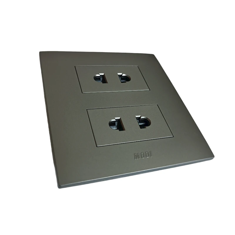 Розетка двойная Modi 014, 9x8.5x3 см, серебристая