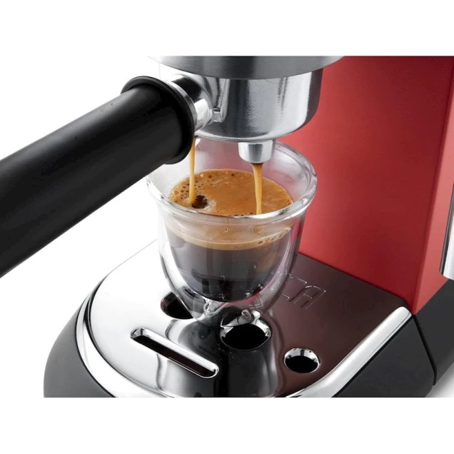 Кофеварка DeLonghi Dedica EC 685.R