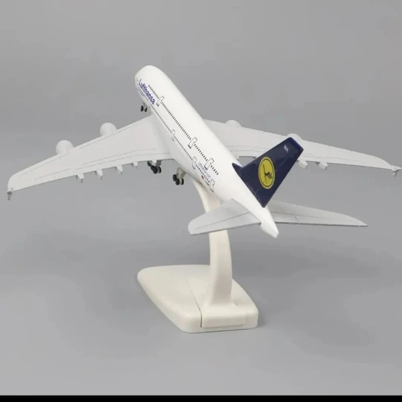 Коллекционная фигурка A380 Lufthansa, 18.5x20x10 см