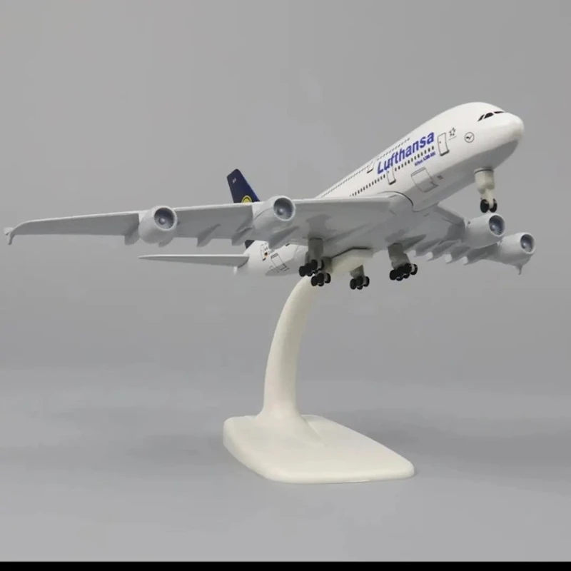 Коллекционная фигурка A380 Lufthansa, 18.5x20x10 см