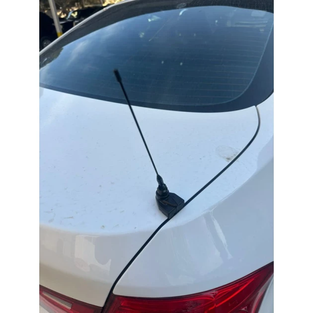 Avtomobil üçün Antenna