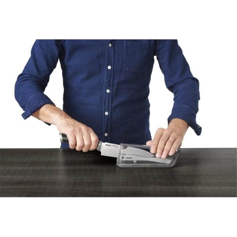 Шеф-нож Tefal Ever Sharp + точилка для ножей, нержавеющая сталь, черный, 16.5 см Шеф-нож Tefal Ever Sharp + точилка для ножей, нержавеющая сталь, черный, 16.5 см