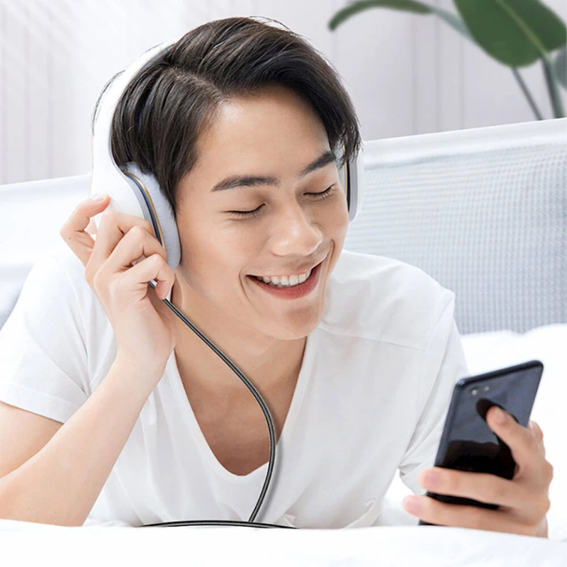 Аудиокабель Recci RH01 3.5mm to 3.5mm Black, 1 м Аудиокабель Recci RH01 3.5mm to 3.5mm Black, 1 м