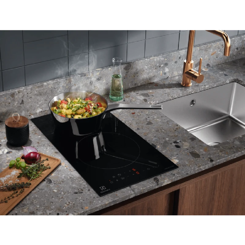 Индукционная плита Electrolux LIT30230C