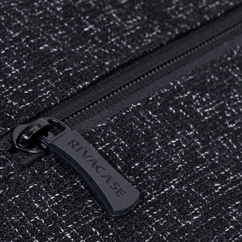 Чехол Rivacase 7915 Black W/Handles 15.6”