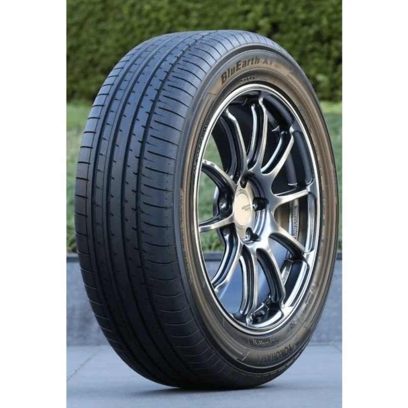 Автомобильные шины Yokohama BluEarth-XT AE61 102V 235/60R17
