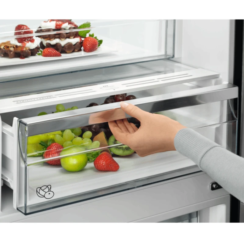 Soyuducu AEG RCR736E5MB