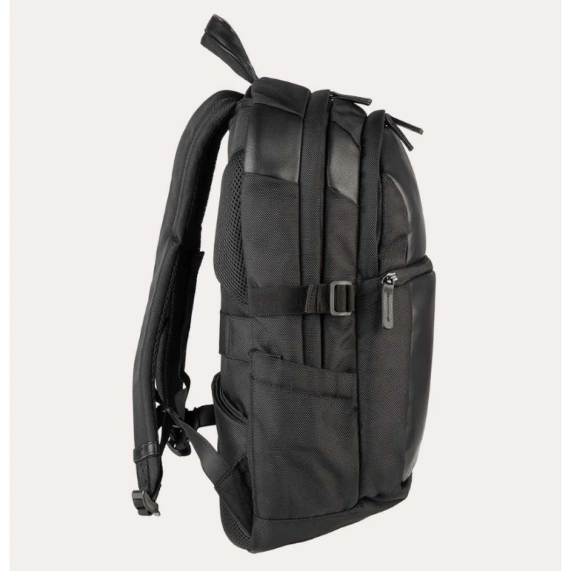 Рюкзак Tucano Bravo 15.6” Black BKBRA-AGS-BK