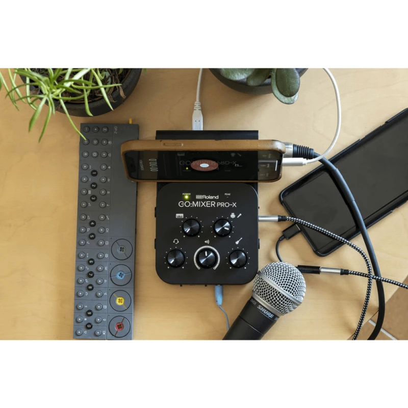Аудиоинтерфейс Roland Go:Mixer Pro-X