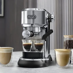 Кофеварка эспрессо DeLonghi EC950.M