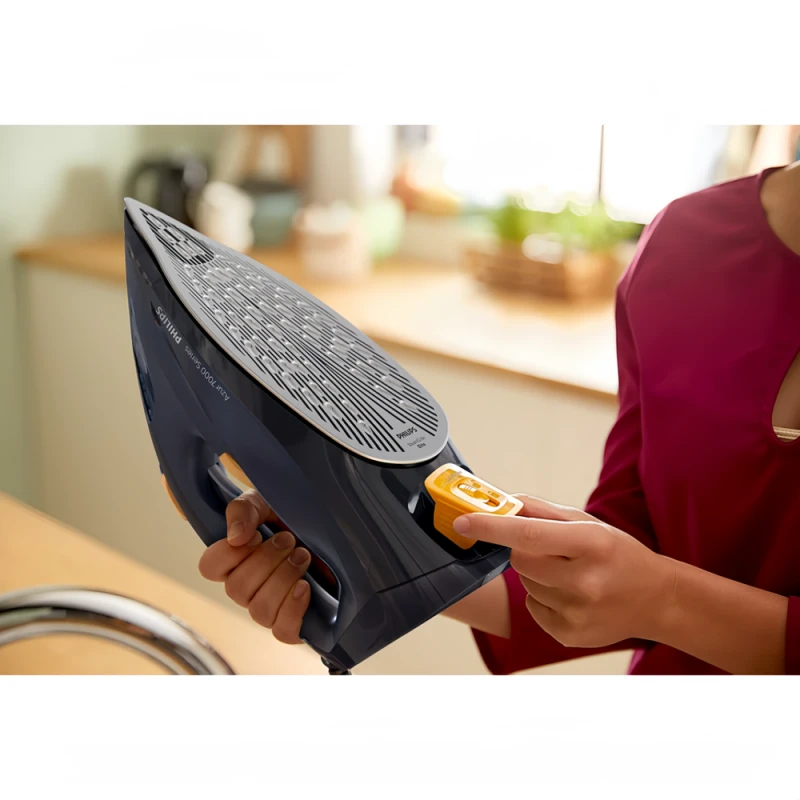 Утюг Philips DST7060/20