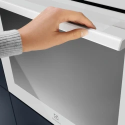 Встраиваемая духовка Electrolux EOF5F50BV