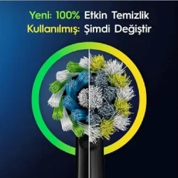 Электрическая зубная щетка Oral-B Pro 1 D505.513.3X Черная