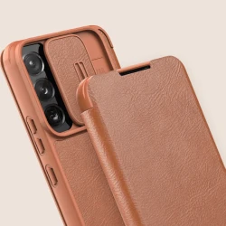Qoruyucu örtük Nillkin Samsung S22+ Qin Pro Leather Brown 5540