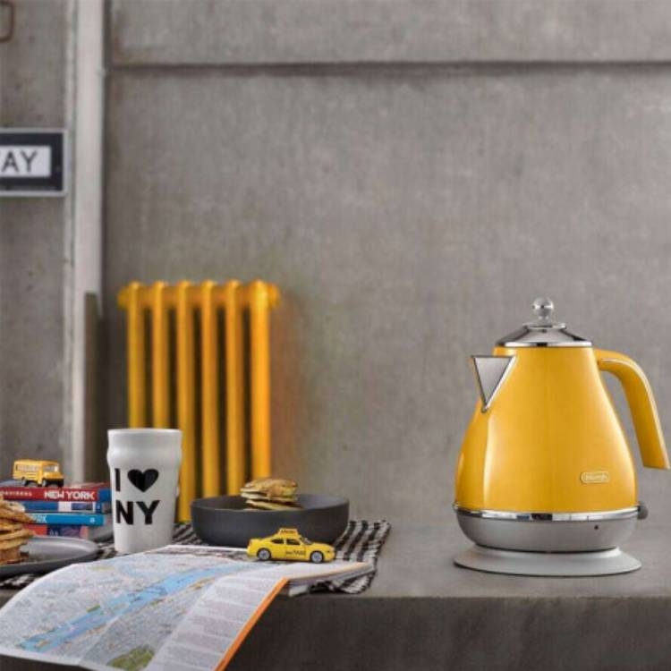 Электрический чайник DeLonghi KBOC2001.Y 1.7L