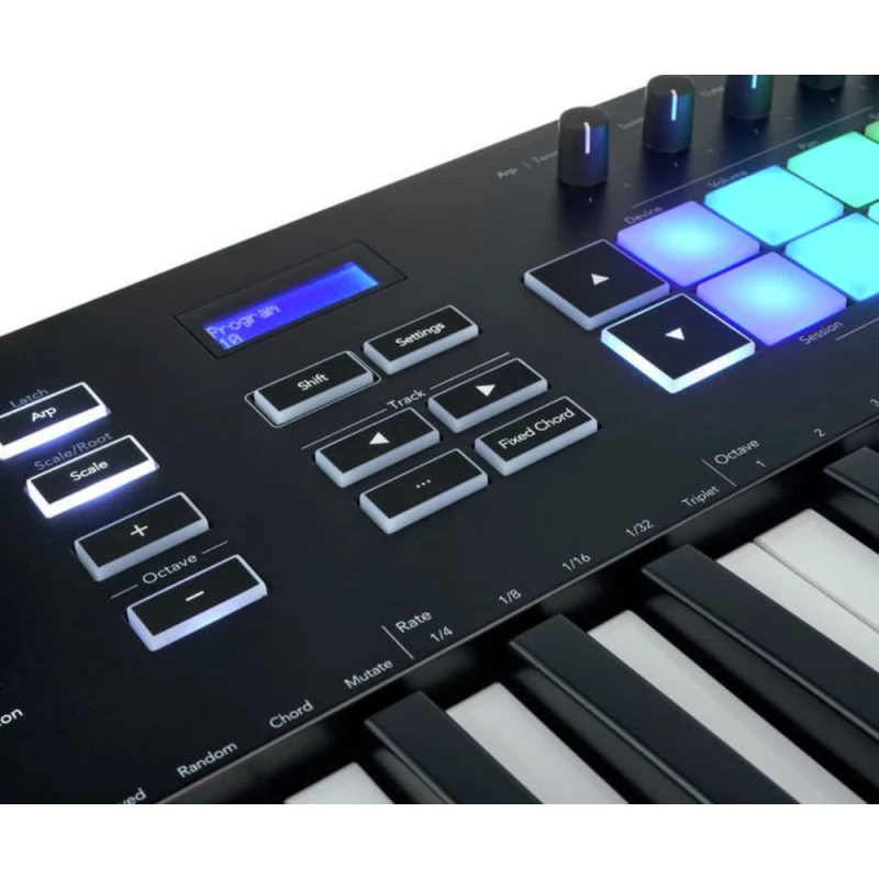 MIDI-контроллер Novation Launchkey 37 MK3