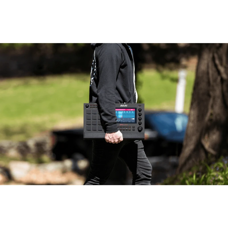 MIDI-контроллер Akai Mpc Live II