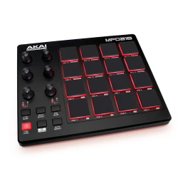 MIDI-контроллер AKAİ MPD 218