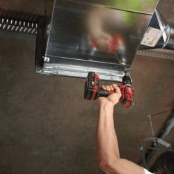 Дрель-шуруповерт Milwaukee M18BDD-402C (CASE+2X4.0)