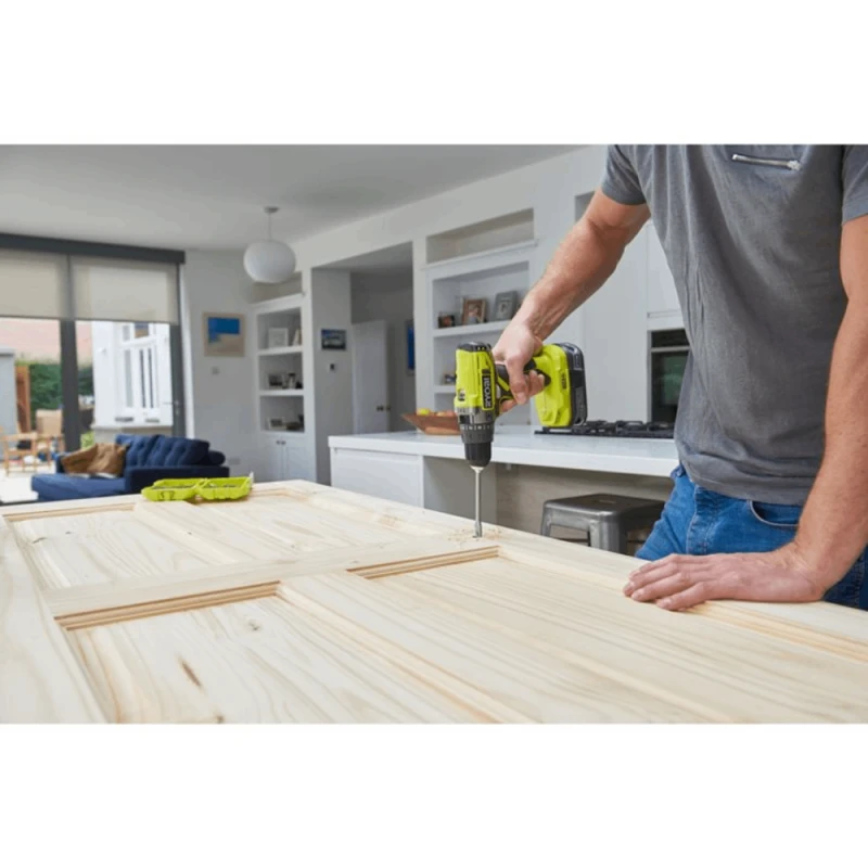 Drel-şurup bağlayan Ryobi  R18PD2-220S (Bag+2.0&2.0)