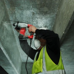 Перфоратор Milwaukee PLH20 Mini / 620W