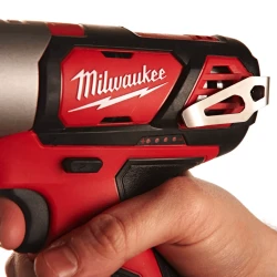 Гайковерт Milwaukee M12BIW38-0 / 12 V