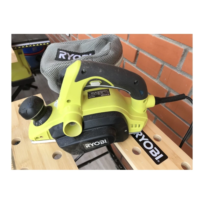 Rəndə Ryobi EPN6082CHG / 600W