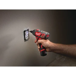 Şurup bağlayan Milwaukee M12BSD-0 / 12V
