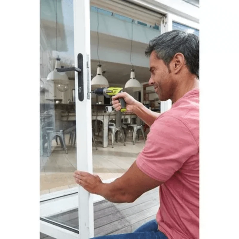 Şurup bağlayan Ryobi Ergo / 4V