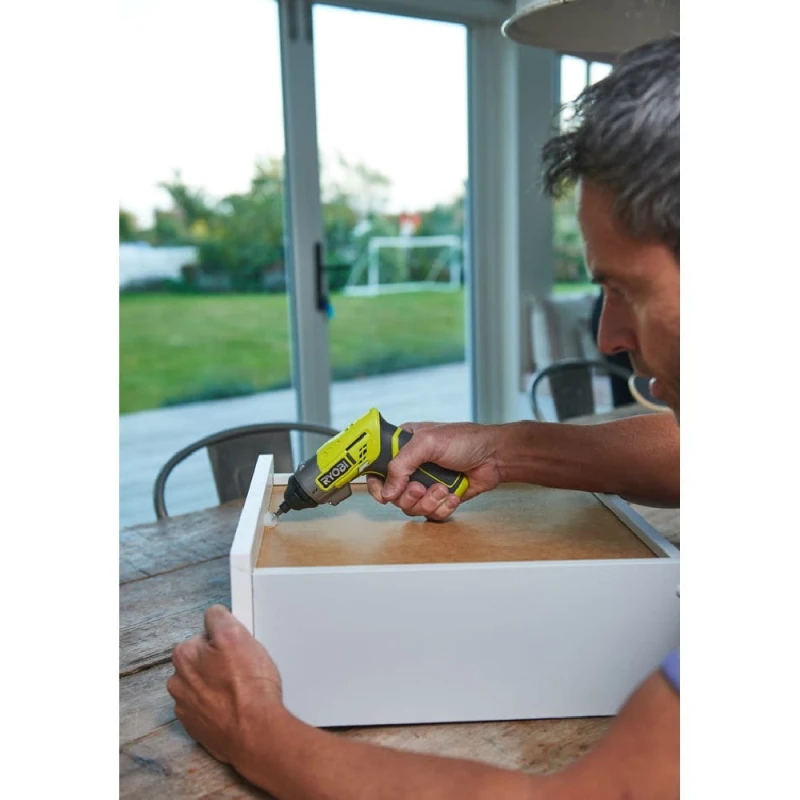 Şurup bağlayan Ryobi Ergo-A2 / 4V