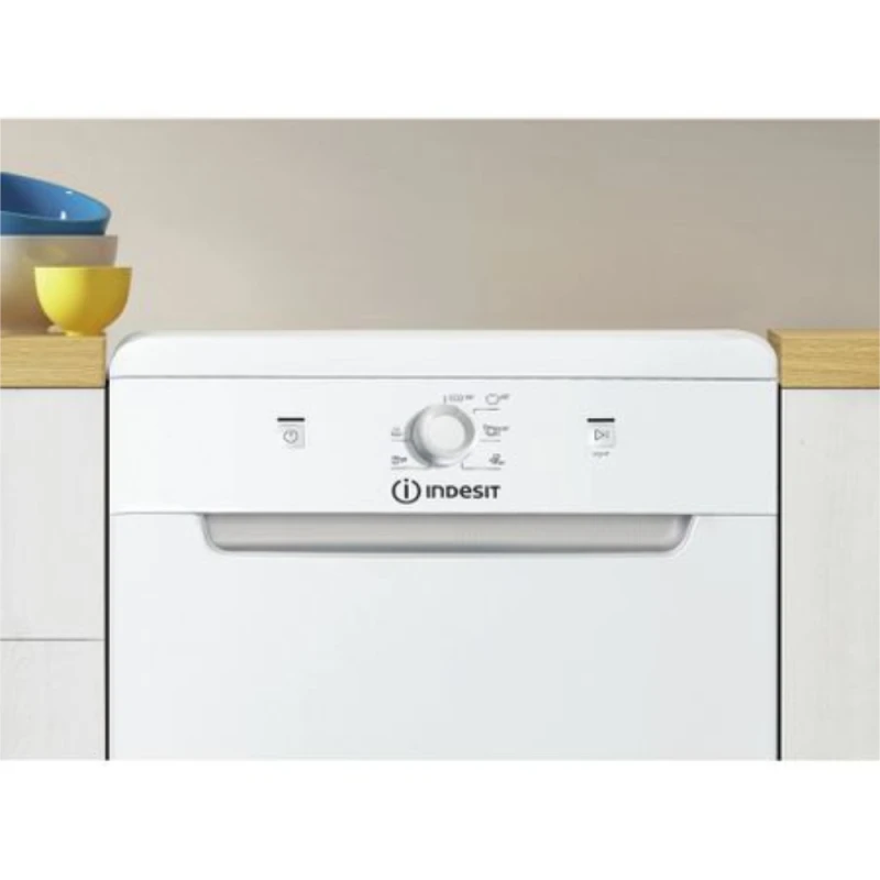 Посудомоечная машина Indesit DSFE 1B10