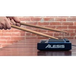 MIDI-контроллер Alesis Samplepad 4