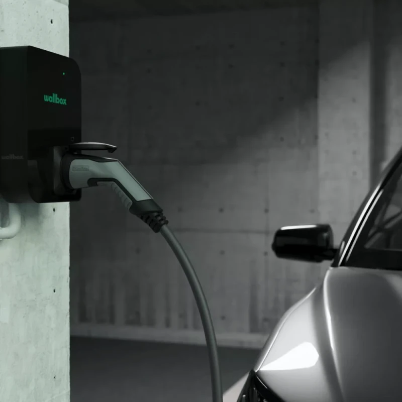 Автомобильная зарядная станция Wallbox Copper SB / 22 кВт