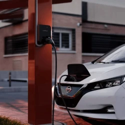 Автомобильная зарядная станция Wallbox Copper SB / 22 кВт