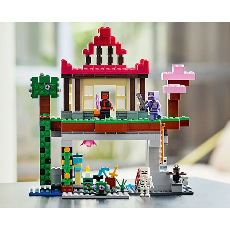 Конструктор LEGO Minecraft The Training Grounds 21183