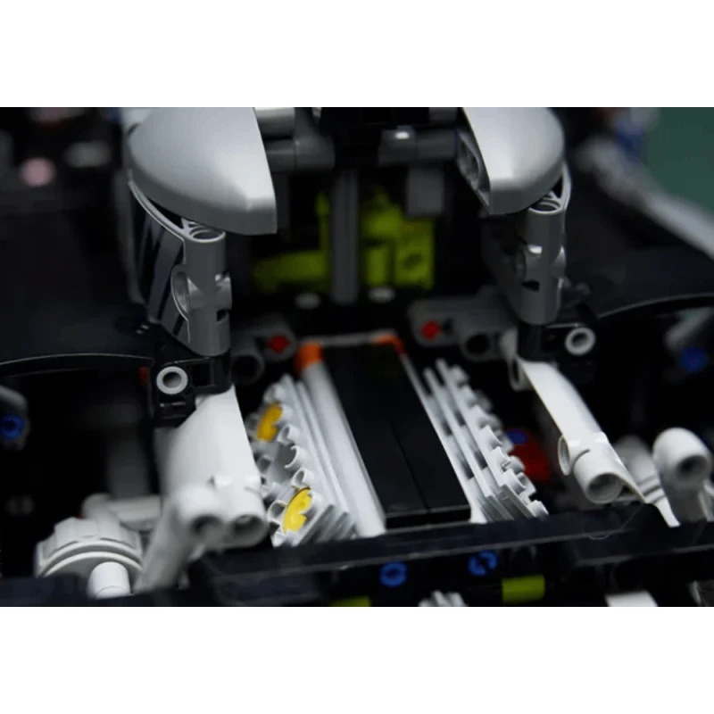 Конструктор LEGO Technic Peugeot 9X8 24H Le Mans Hybrid Hypercar / 42156