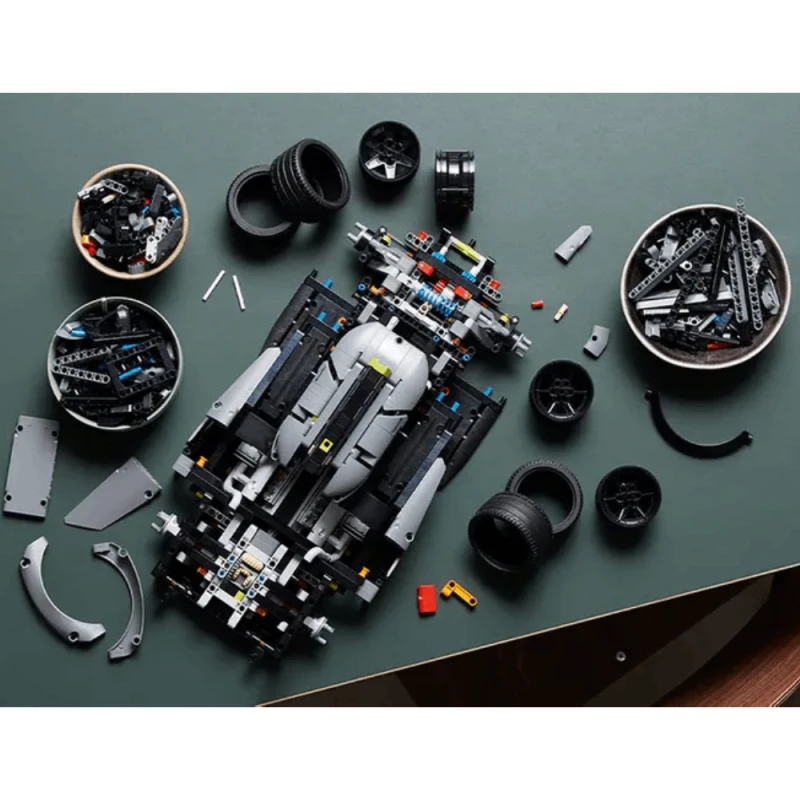 Конструктор LEGO Technic Peugeot 9X8 24H Le Mans Hybrid Hypercar / 42156