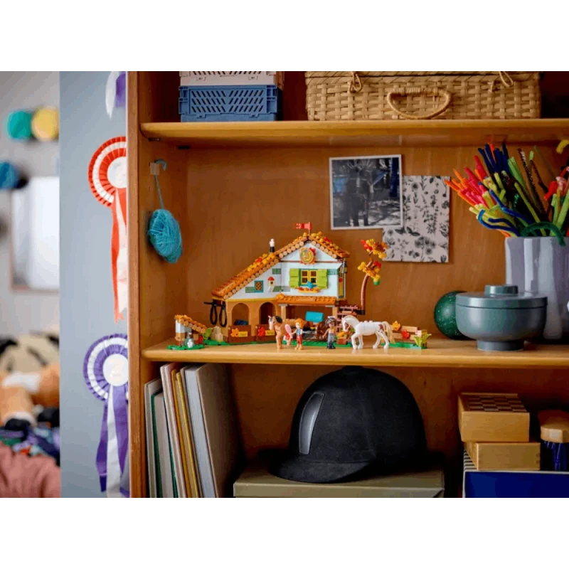 Конструктор LEGO Friends Осенняя конюшня 41745