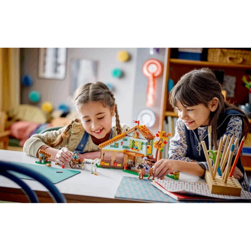 Конструктор LEGO Friends Осенняя конюшня 41745
