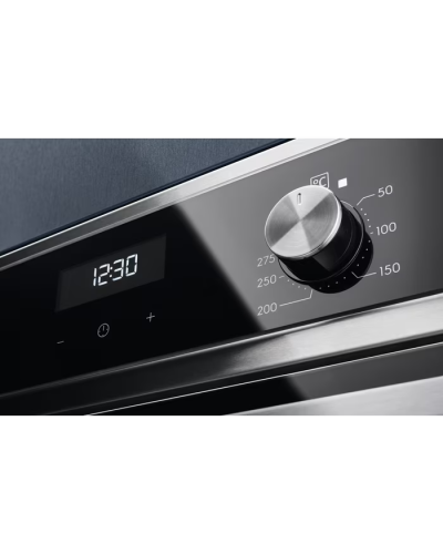 Soba Electrolux EOC5E70X